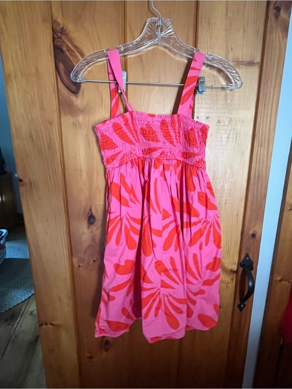 GAP bright pink